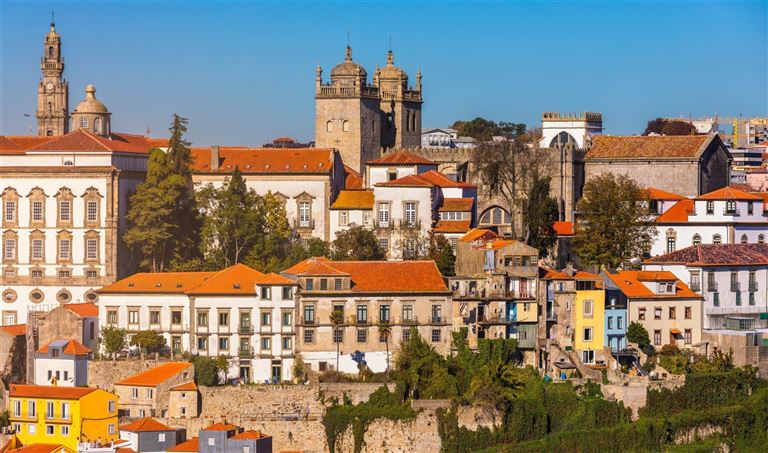 Genussreise in romantischen Hotels Nordportugals ©DaLiu/istock